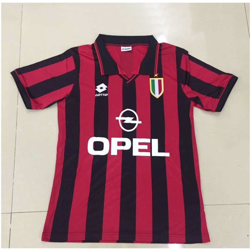 Maillot domicile rétro de l’AC Milan 1996