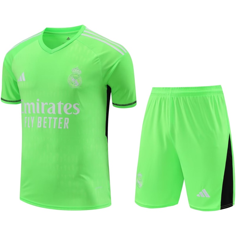 Tenue verte de gardien de but du Real Madrid 2023/24