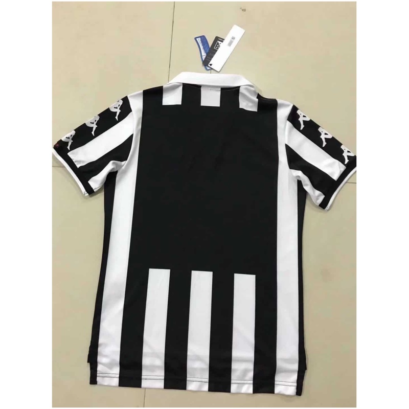 Maillot domicile rétro de la Juventus 1999/2000