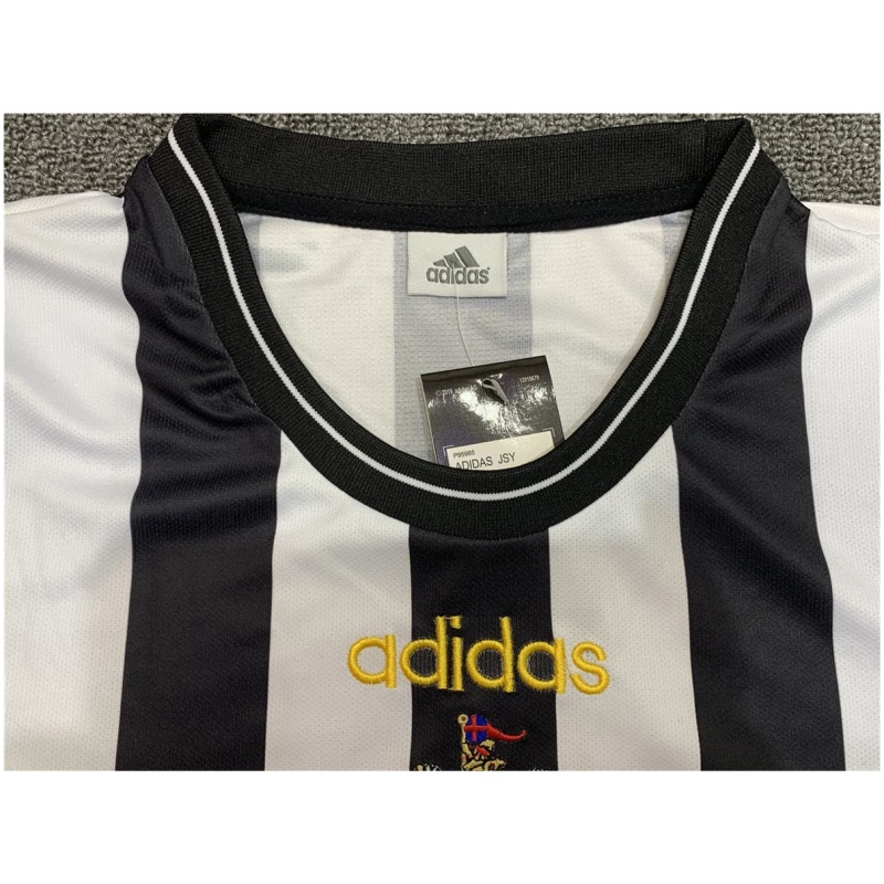 Maillot domicile rétro de Newcastle United 1997-1999