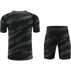 Tenue de gardien noir du PSG 2023/24