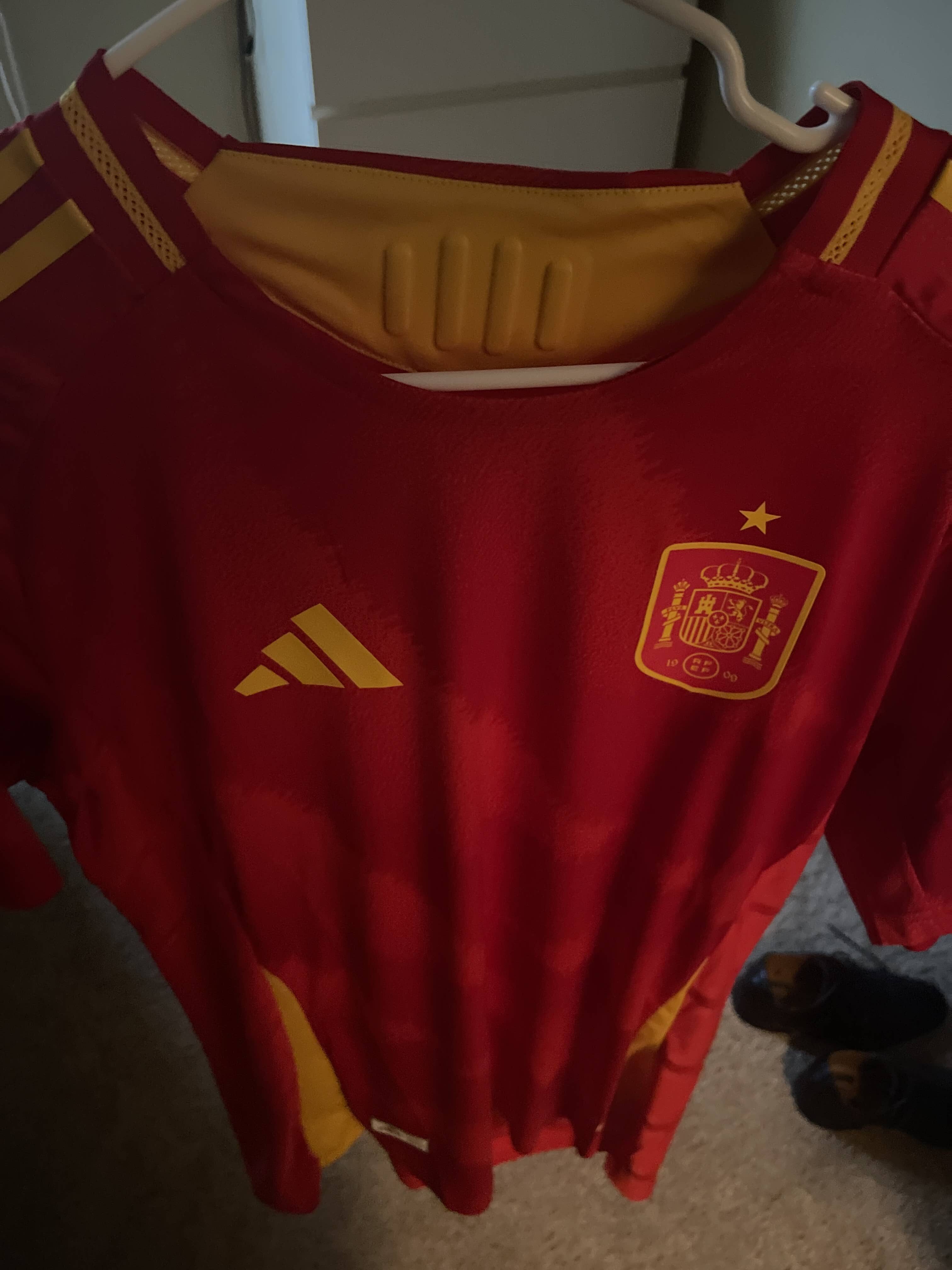 Maillot Domicile Bébé Brésil Coupe du Monde de la FIFA Qatar 2022 photo review