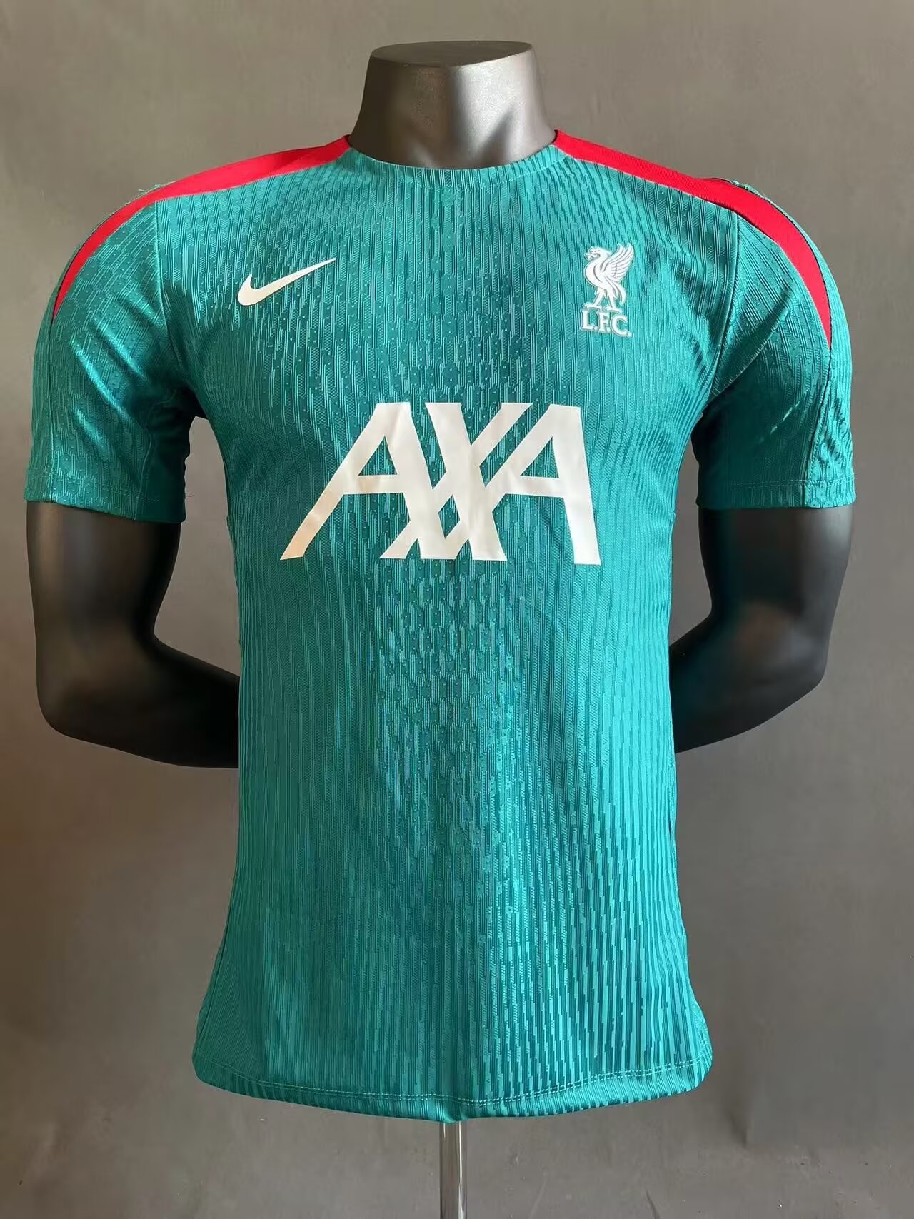Maillot d’entraînement vert authentique Liverpool Pre-joueur 2024/25 – joueur