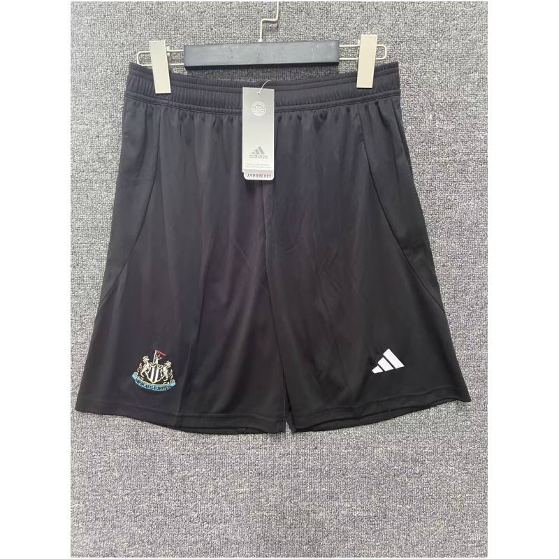 Short domicile de Newcastle United 2024/25