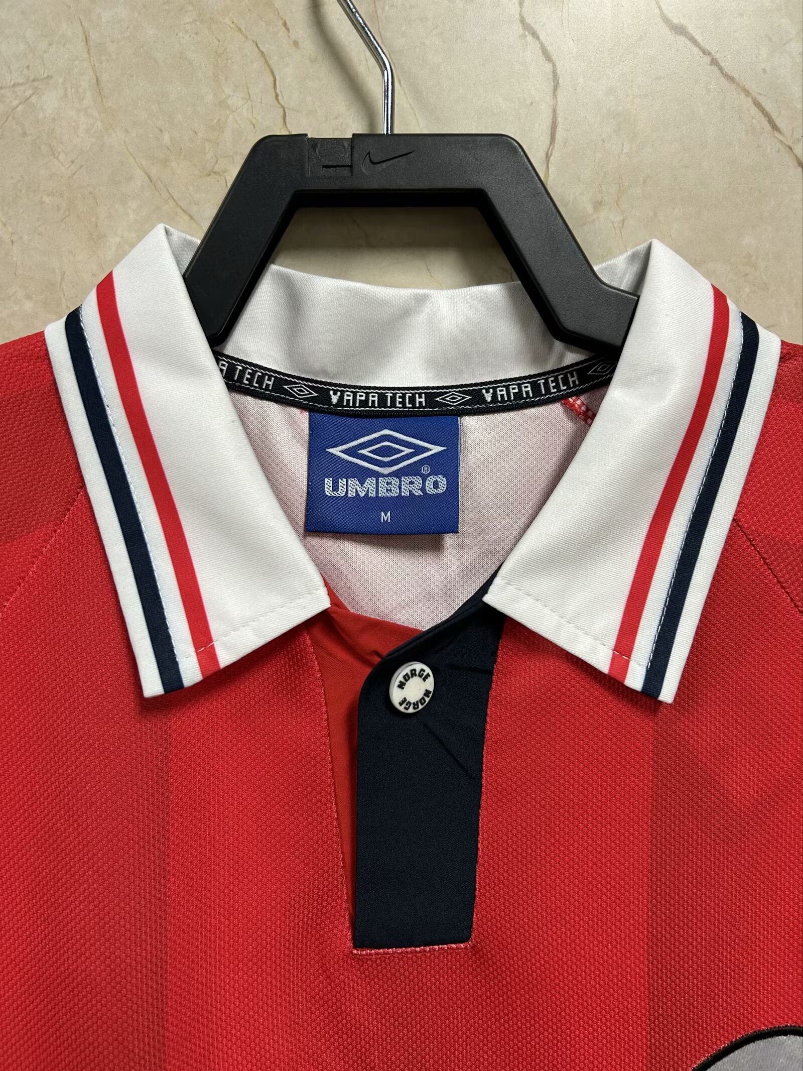 Maillot domicile rétro de la Norvège 1998 Maillot domicile rétro de la Norvège 1998