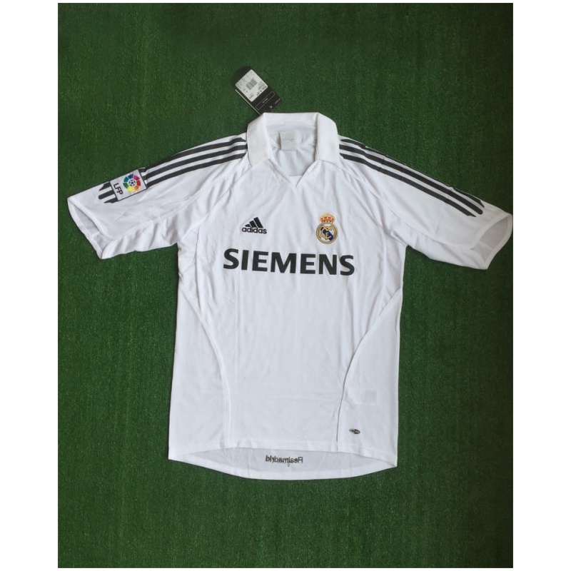 Maillot rétro domicile du Real Madrid 2005/06