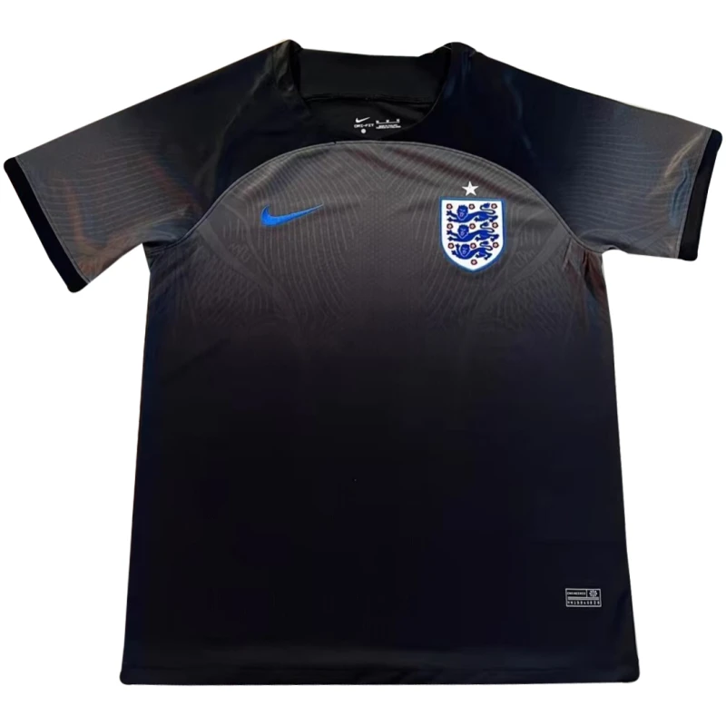 Édition spéciale du maillot noir d’Angleterre 2024