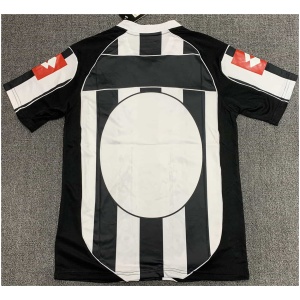 Maillot domicile rétro de la Juventus 2002/03