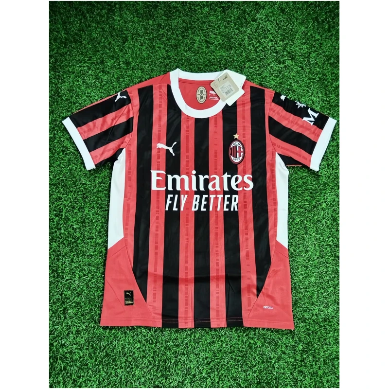 Maillot domicile de l’AC Milan 2024/25