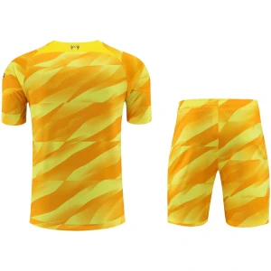 Gardien de but de Liverpool tenue jaune 2023/24