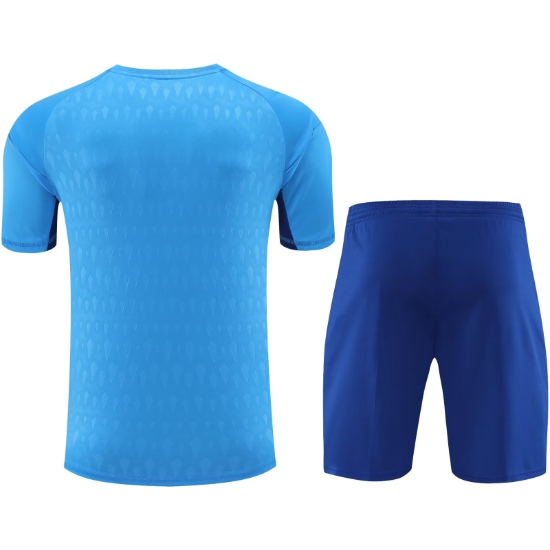 Gardien de but du Real Madrid, tenue bleue 2023/24