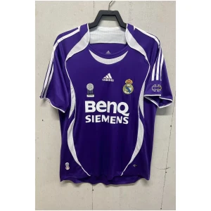 Maillot extérieur rétro du Real Madrid 2006/07