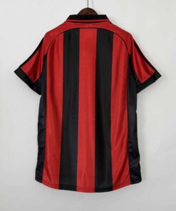 Maillot domicile rétro de l’AC Milan 1998/99