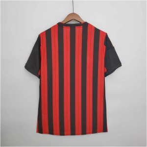 Maillot de football rétro domicile de l’AC Milan 2013/14