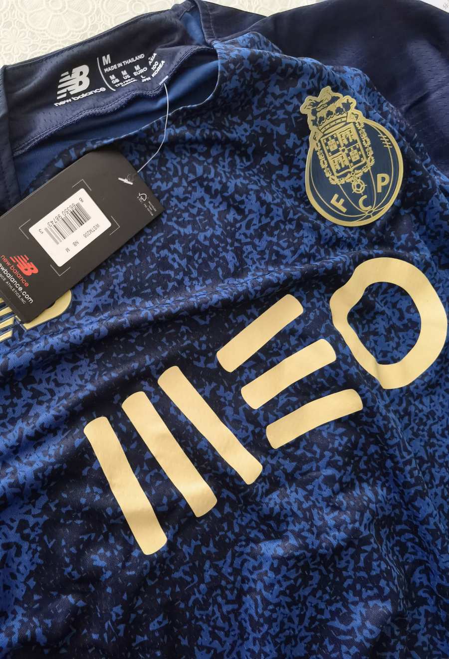 Maillot Domicile Bébé Brésil Coupe du Monde de la FIFA Qatar 2022 photo review