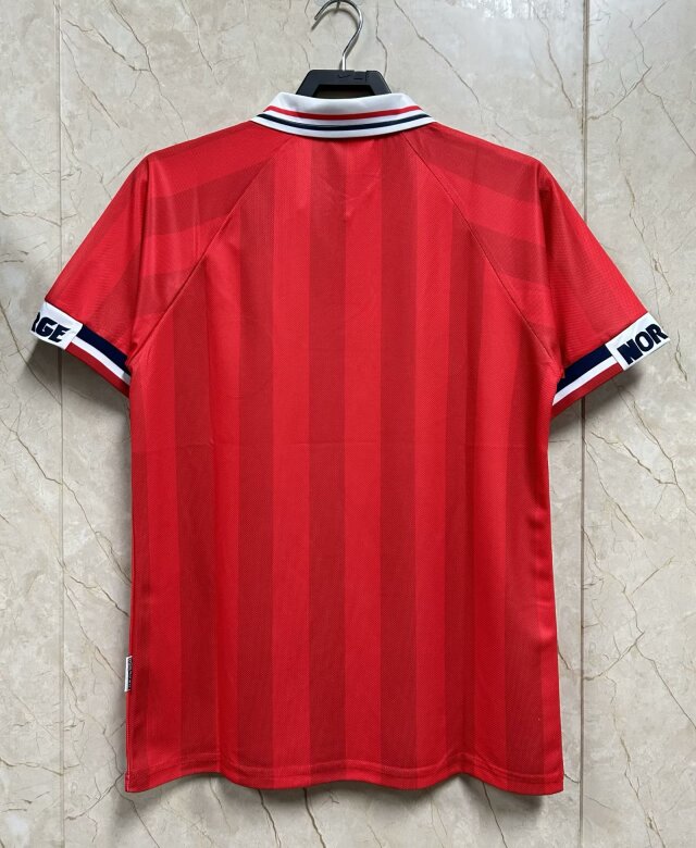 Maillot domicile rétro de la Norvège 1998 Maillot domicile rétro de la Norvège 1998