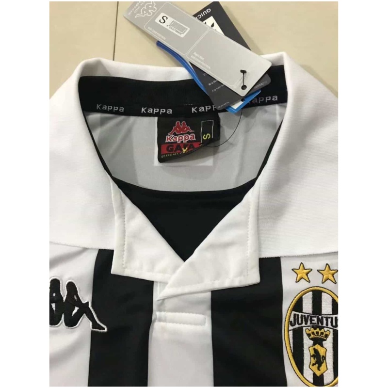 Maillot domicile rétro de la Juventus 1999/2000