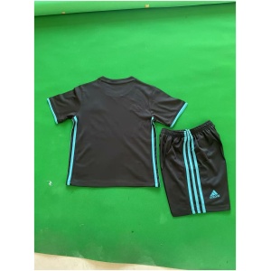 Maillot extérieur rétro pour enfant du Real Madrid 2017/18