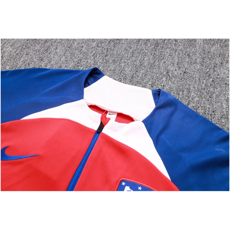 Tenue d’entraînement rouge de l’Atlético de Madrid 2023/24