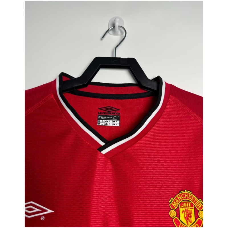 Maillot domicile rétro de Manchester United 2000/02