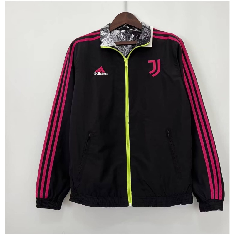 Veste Juventus Windrunner à capuche et fermeture éclair réversible avec logo de l’équipe sur le terrain 2023/24