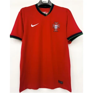 Maillot domicile du Portugal 2024