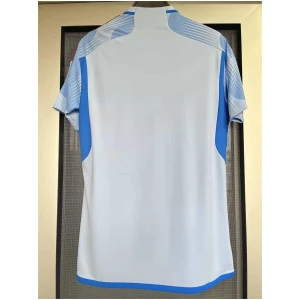 Maillot extérieur de l'Espagne pour la Coupe du Monde de la FIFA Qatar 2022.