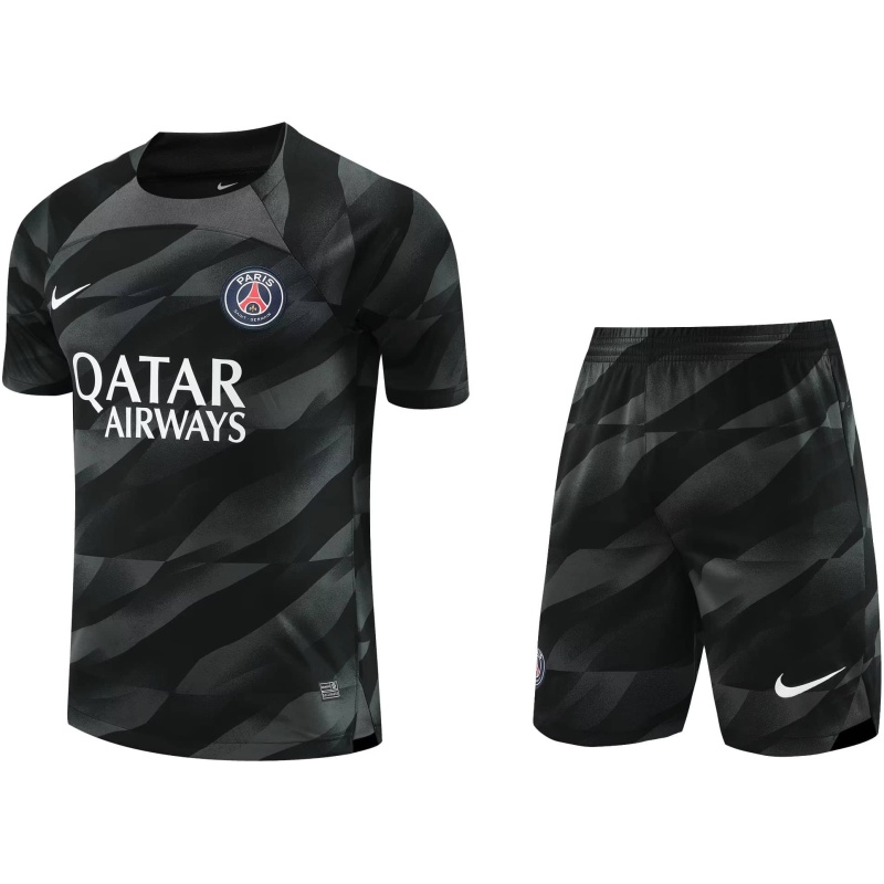 Tenue de gardien noir du PSG 2023/24