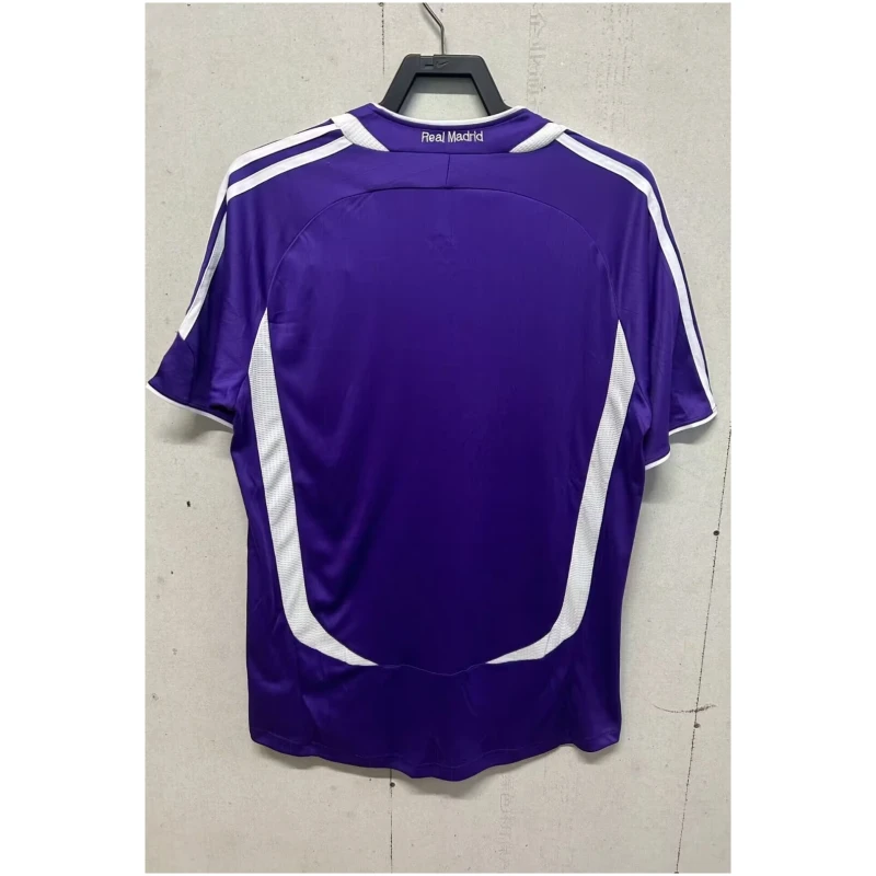 Maillot extérieur rétro du Real Madrid 2006/07