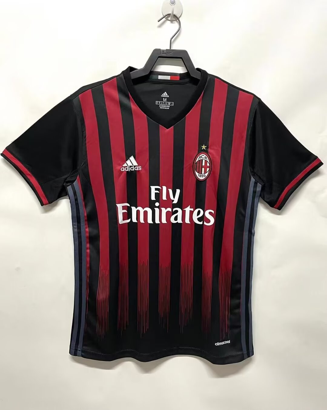 Maillot domicile rétro de l’AC Milan 2016/17