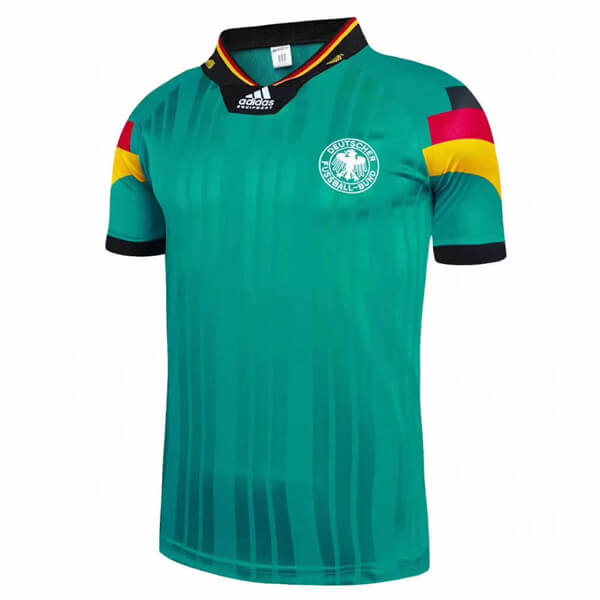 Maillot extérieur rétro de l’Allemagne 1992