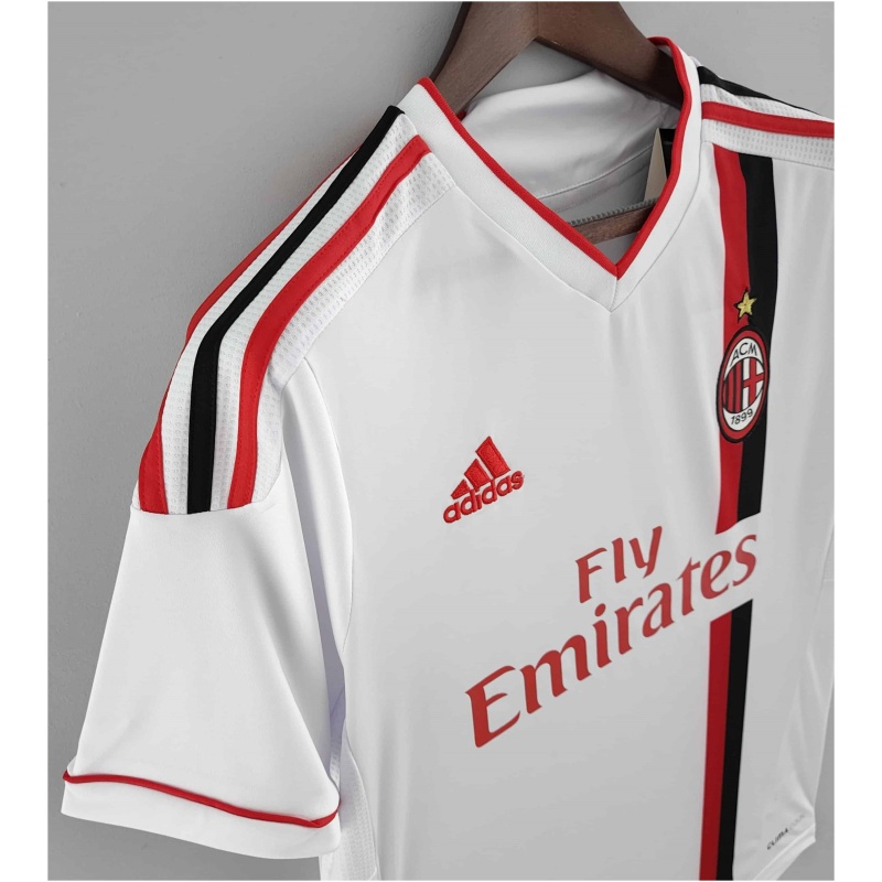 Maillot extérieur rétro de l’AC Milan 2011/12