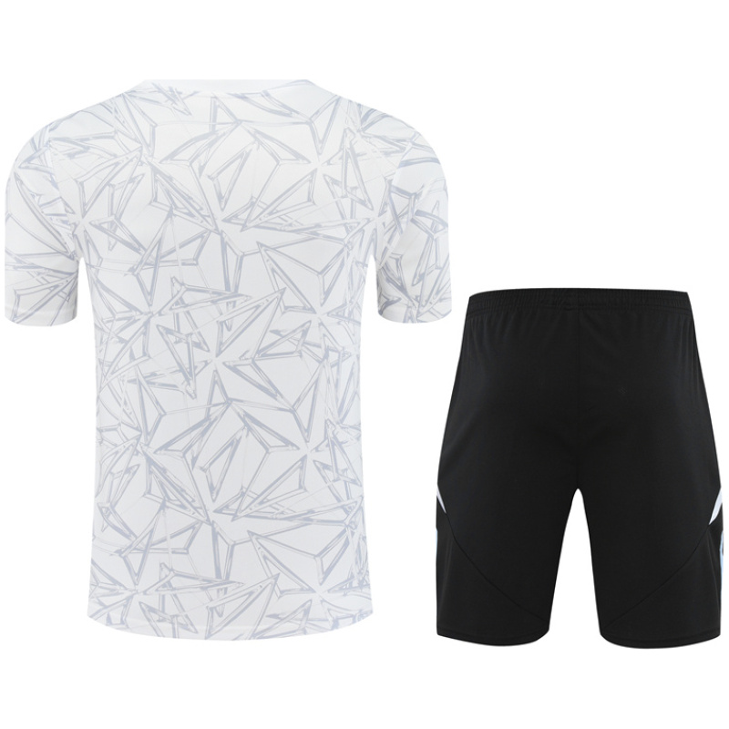 Tenue d’entraînement courte du Real Madrid blanche 2024/25