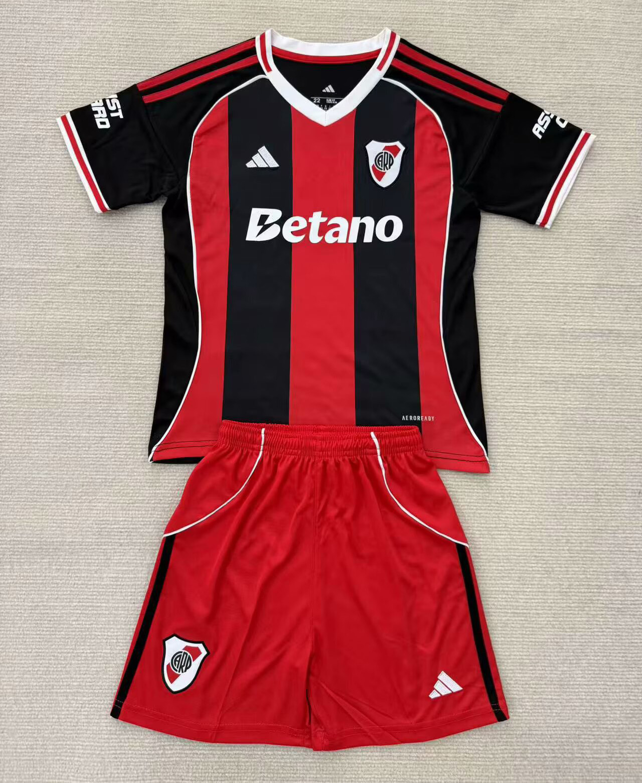 Maillot extérieur enfant River Plate 2025/26 maillots pas chers Maillot extérieur enfant River Plate 2025/26 maillots pas chers