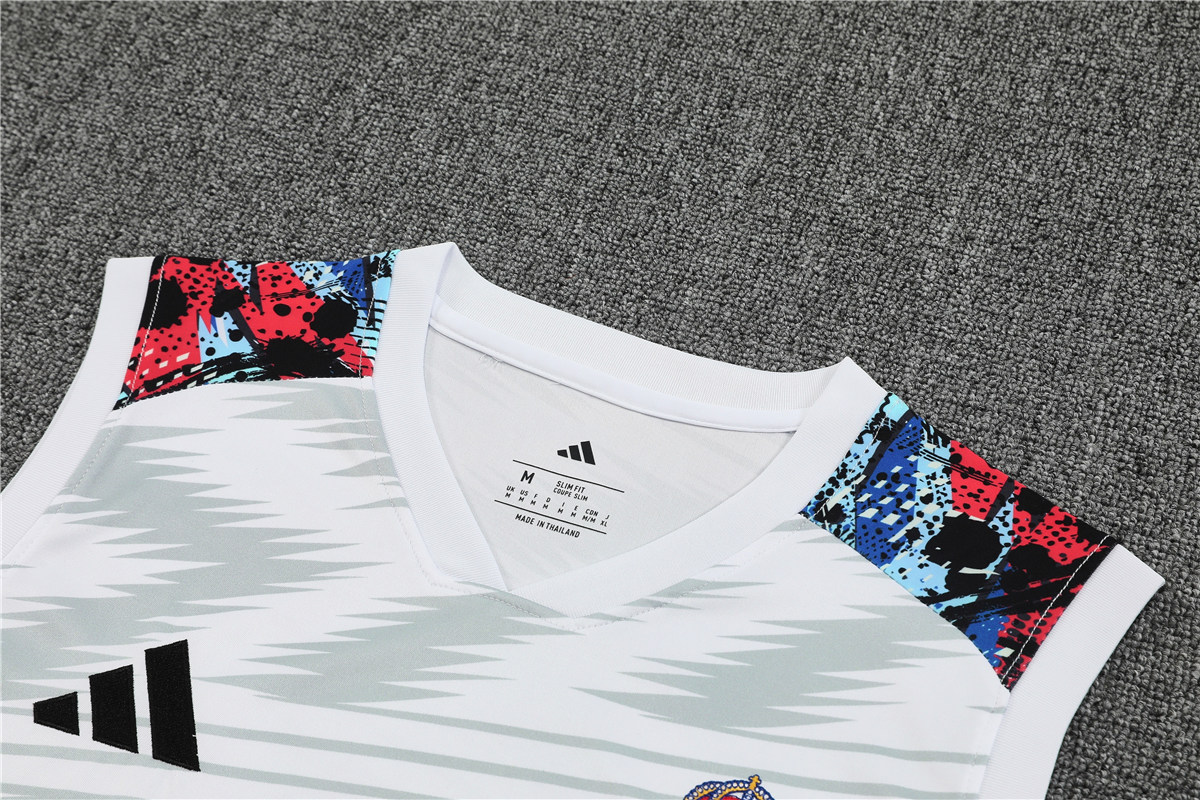 Combinaison sans manches pour homme du Real Madrid Blanc – Gris 2025/26 Combinaison sans manches pour homme du Real Madrid Blanc – Gris 2025/26